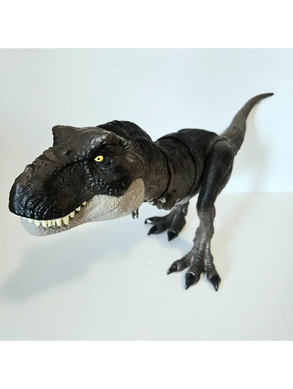 Jurassic World Thrash 'n Devour Tyrannosaurus Rex with Movement & Sound Tested